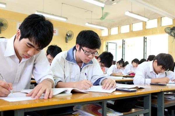 Nghich ly THPT quoc gia: 30 diem truot dai hoc, thu khoa bi tra ve hinh anh