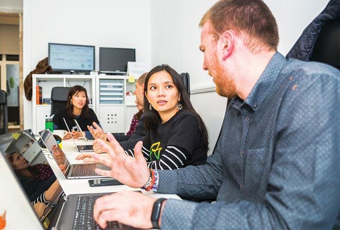 Van Dinh Hong Vu va hanh trinh khoi nghiep tren dat My hinh anh