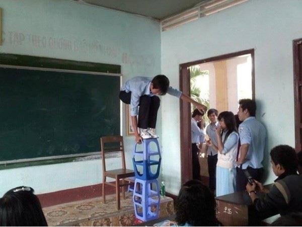 trò chơi nguy hiểm học trò ảnh 2 tro choi nguy hiem hoc tro anh 2