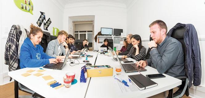 Van Dinh Hong Vu anh 2