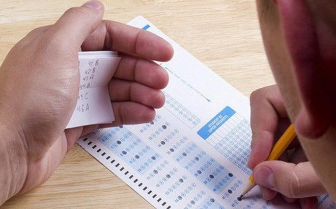 Cong an Ha Giang yeu cau xu ly phu huynh co con duoc nang diem thi hinh anh