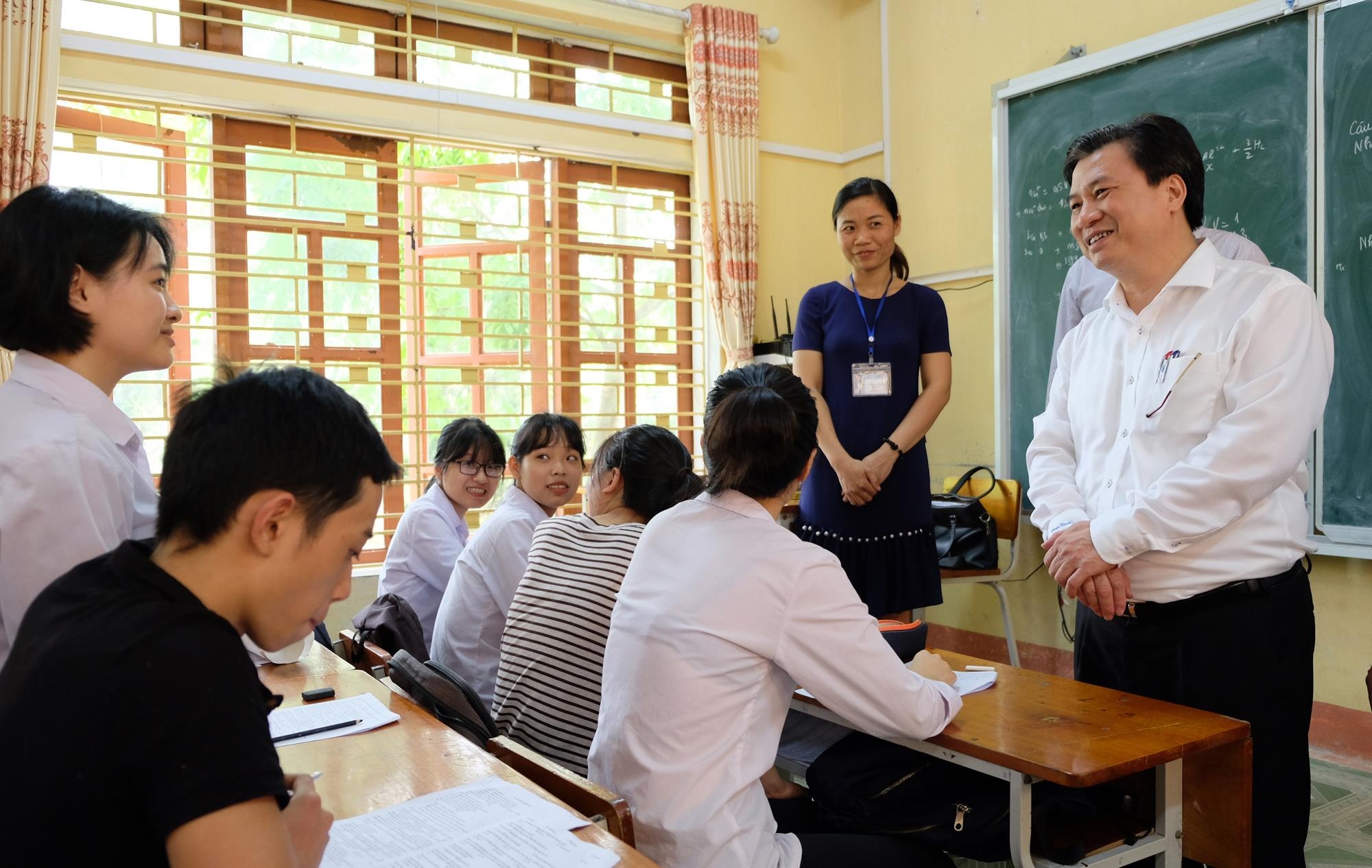 lọt đề thi thpt quốc gia ảnh 1 lot de thi thpt quoc gia anh 1