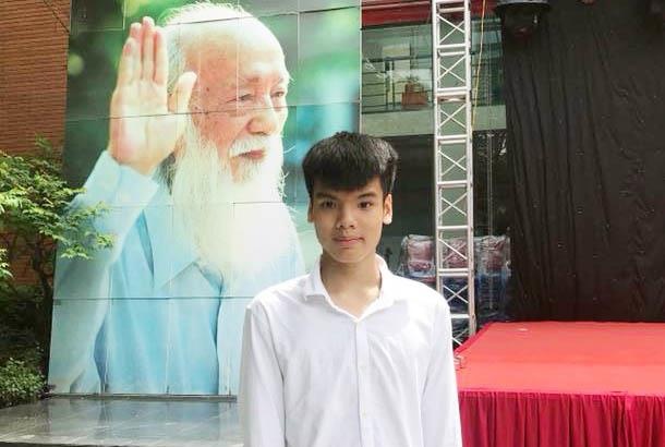 Con cua nu lao cong bi xe dam tu vong do lop 10 truong Luong The Vinh hinh anh