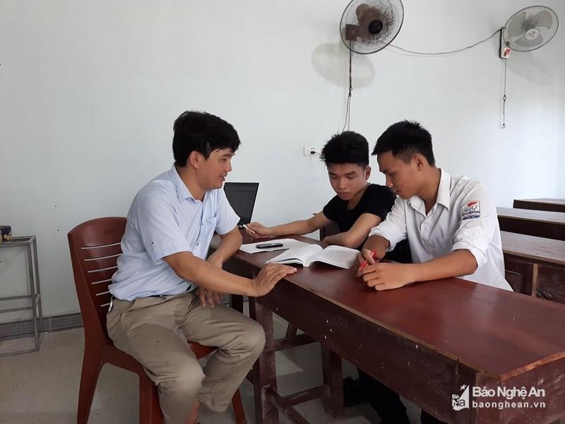 nam sinh lỡ hẹn với giảng đường ảnh 1 nam sinh lo hen voi giang duong anh 1