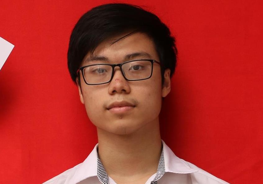 10X truong Ams la hoc sinh dau tien dat 40/40 diem Olympic Hoa quoc te hinh anh