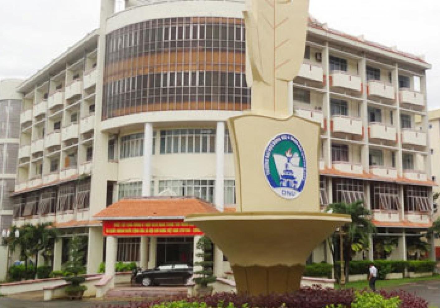 Nang diem chuan danh truot thi sinh, si tu dat 22,3 diem truot dai hoc hinh anh