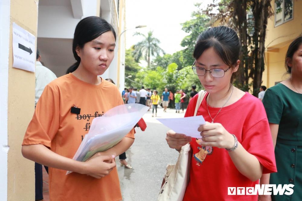 nu sinh ngheo nhap dai hoc duoc anh 1