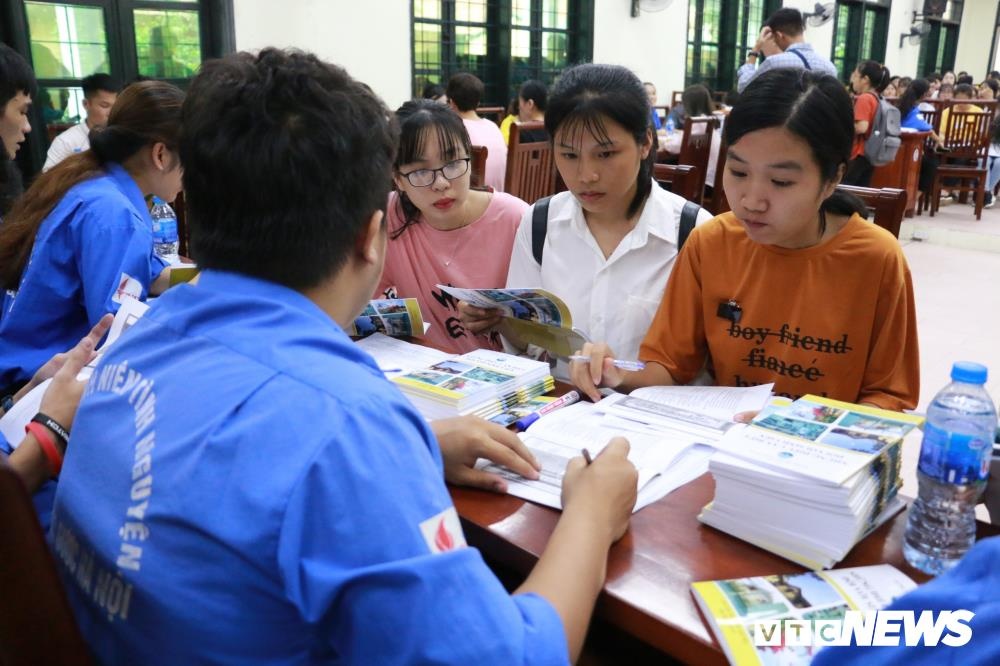 nu sinh ngheo nhap dai hoc duoc anh 4