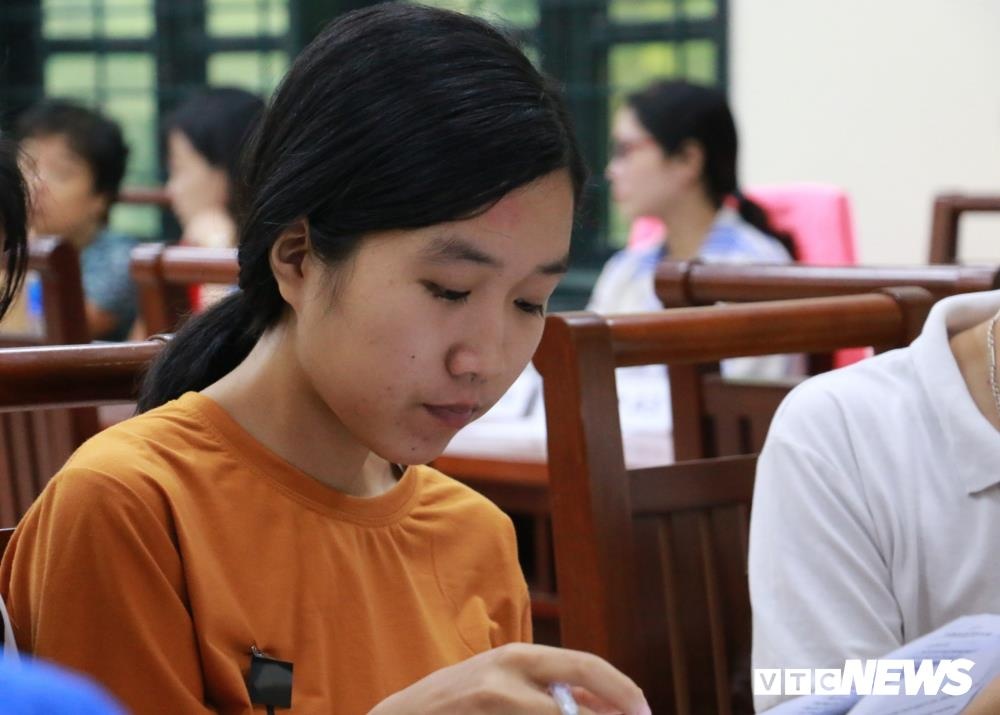 nu sinh ngheo nhap dai hoc duoc anh 6