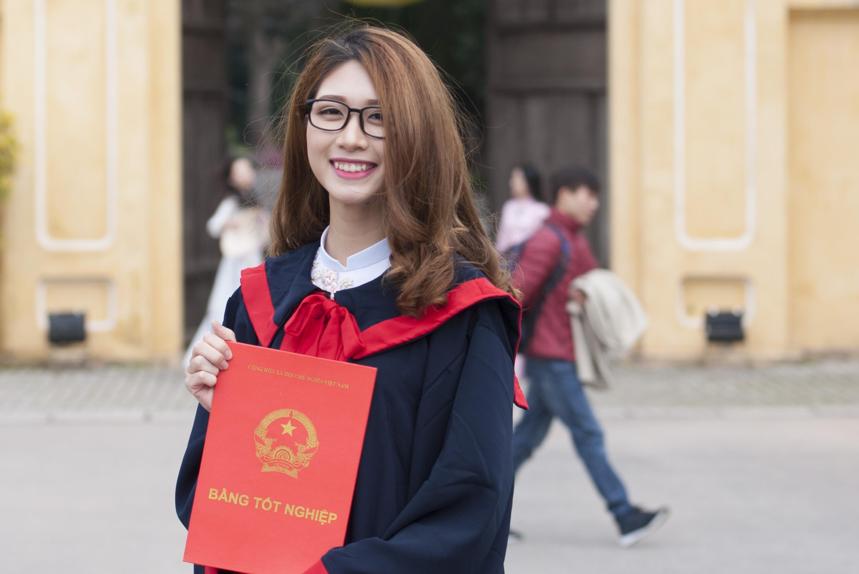 DH bach khoa ha noi anh 2