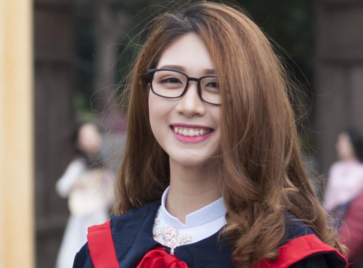 Nu sinh DH Bach khoa Ha Noi tot nghiep loai gioi, du hoc Phap hinh anh