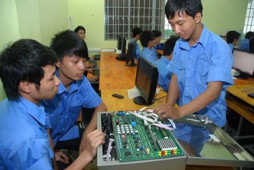 Hon 2.000 hoc sinh Ca Mau bo hoc sau tot nghiep THCS hinh anh