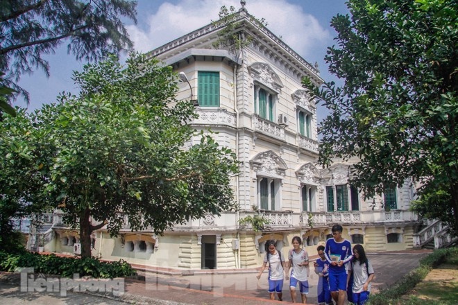 thu vien truong chu van an anh 1