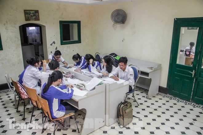 thu vien truong chu van an anh 9