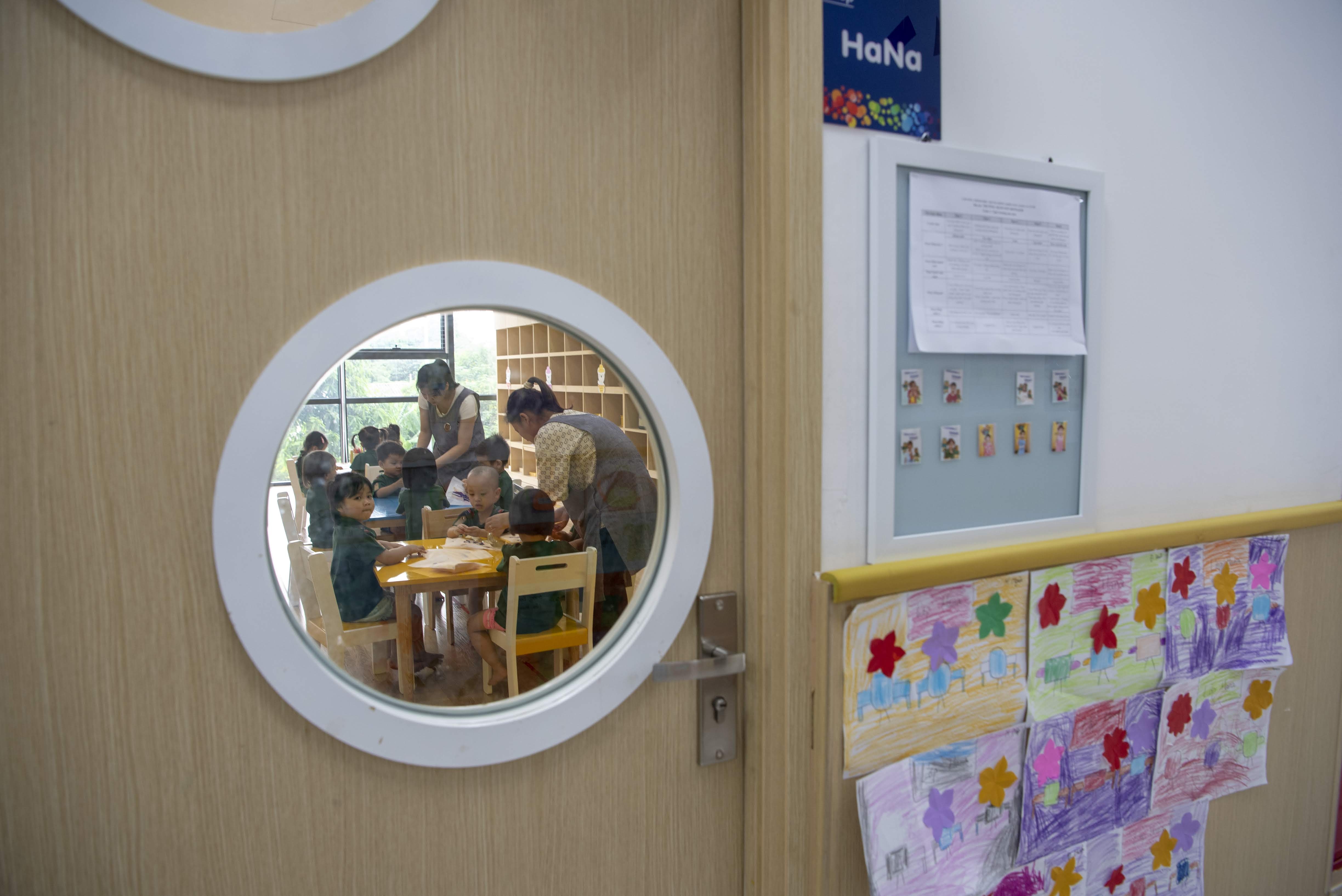 day hoc sinh qua the gioi ao anh 5