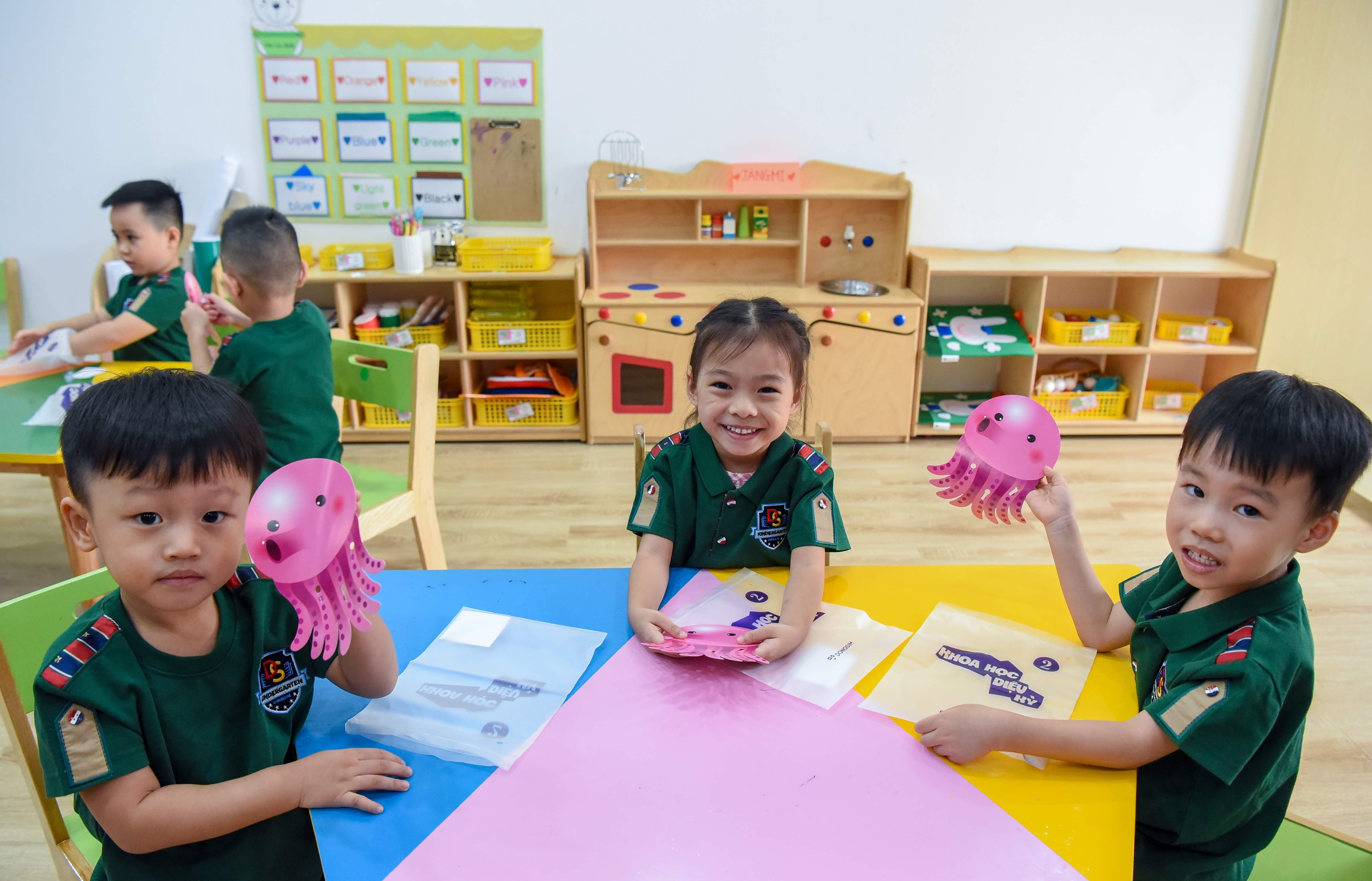 day hoc sinh qua the gioi ao anh 7