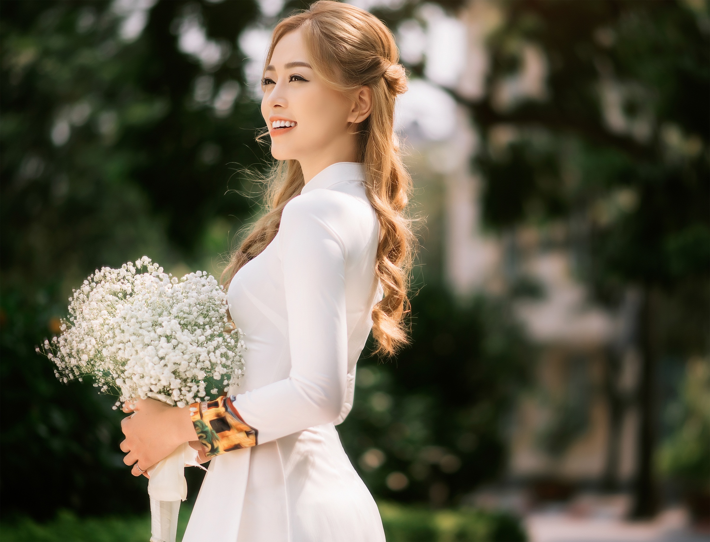 a hau phuong nga hoc gioi anh 2