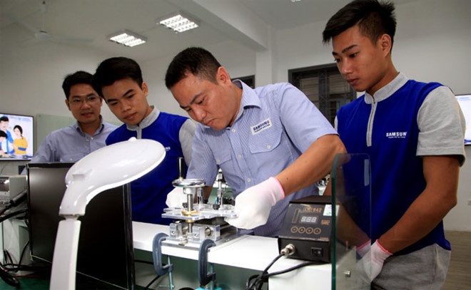 Nhieu hoc sinh khong con ap luc phai vao dai hoc bang moi gia hinh anh