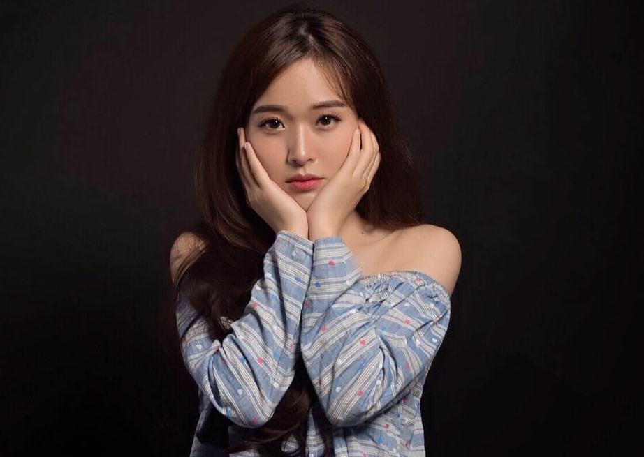 co giao tieu hoc xinh dep anh 1