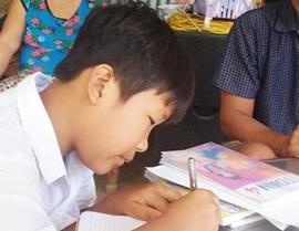 Vi sao hoc sinh lop 4 o Tien Giang khong biet doc chu nao? hinh anh