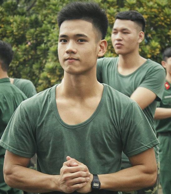 nam sinh truong quan doi anh 8