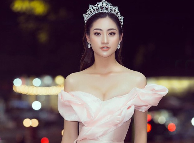 hoa hau la sinh vien gioi anh 9