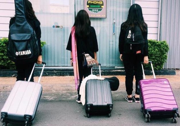 4 co giao Quang Ninh bi yeu cau ky luat khi du lich nuoc ngoai hinh anh