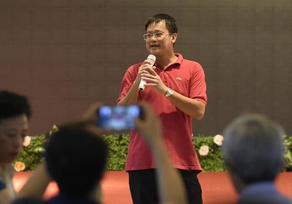 Dong nghiep tiec thuong Thu truong GD&DT Le Hai An hinh anh