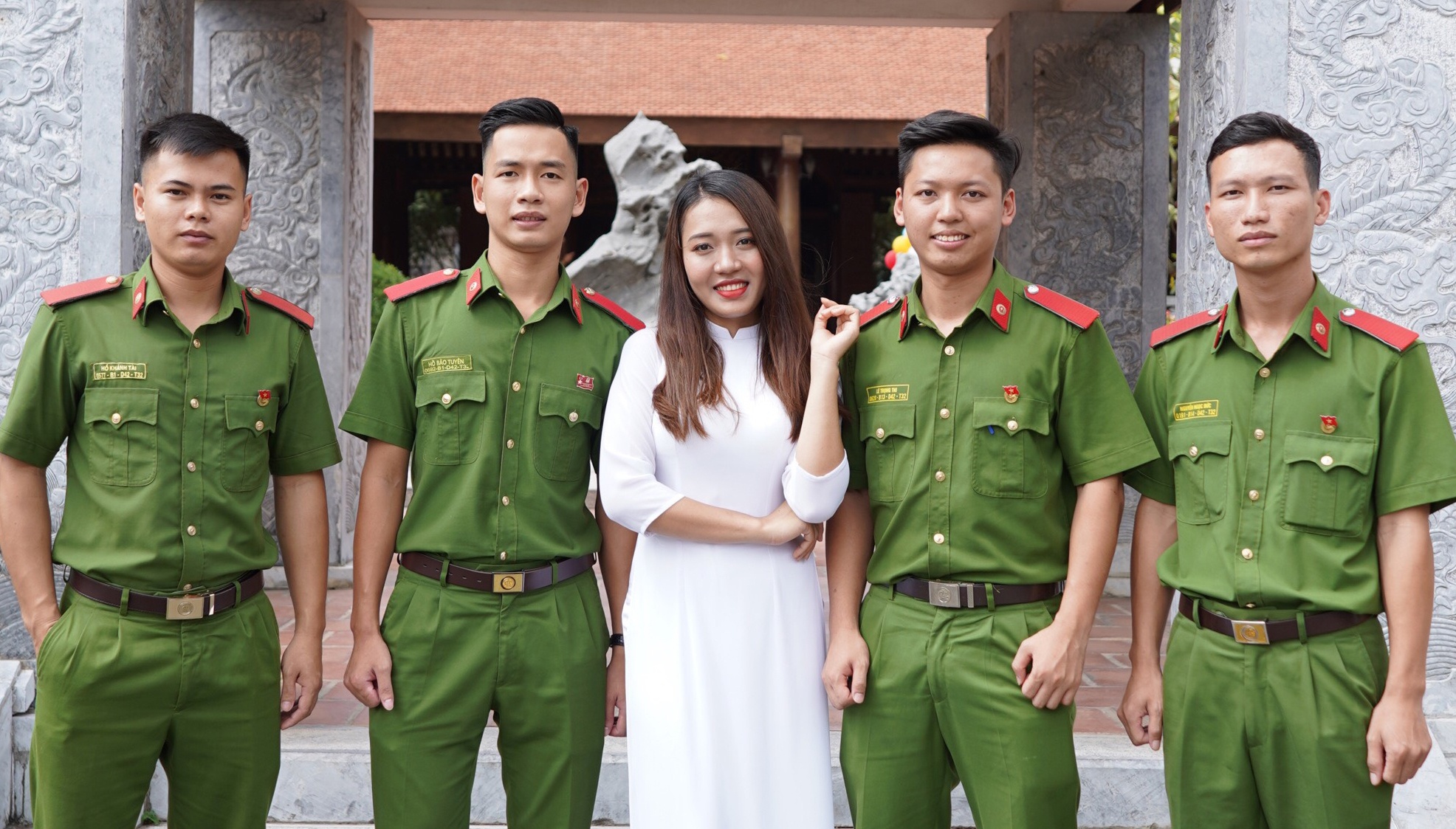 nu sinh hoc vien canh sat anh 7