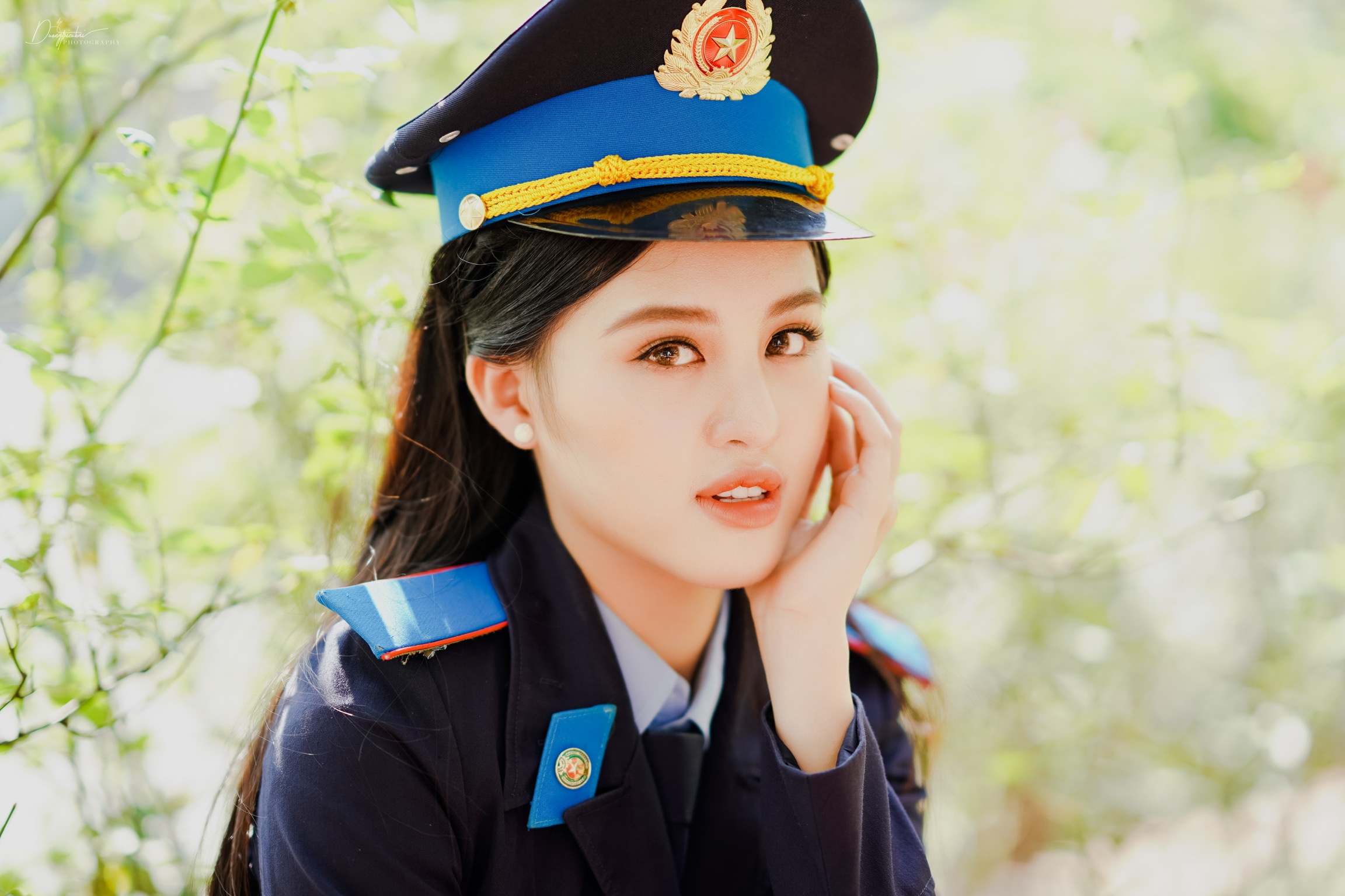 nu sinh hoc vien canh sat anh 2