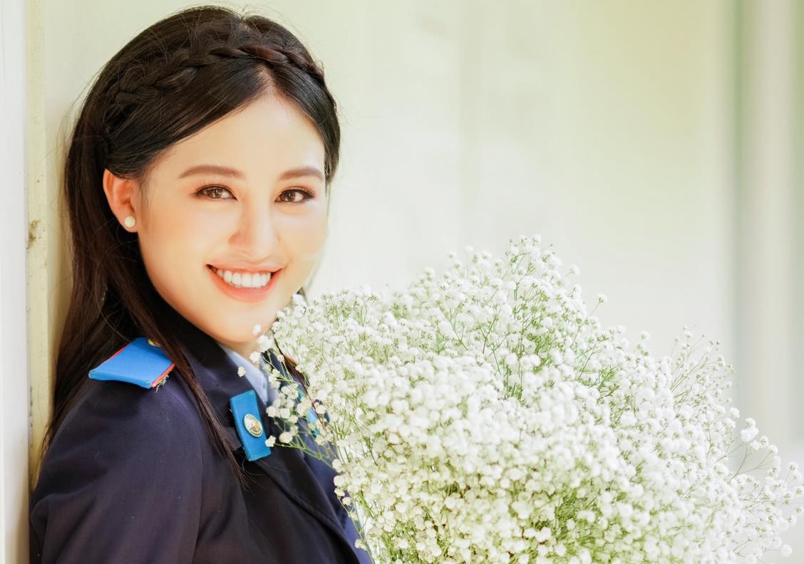 Nu sinh Hoc vien Canh sat hoc gioi, 2 lan thi hoa hau hinh anh