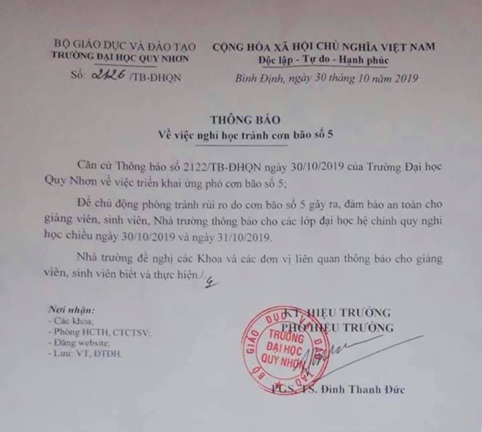 hoc sinh nghi hoc chong bao anh 1