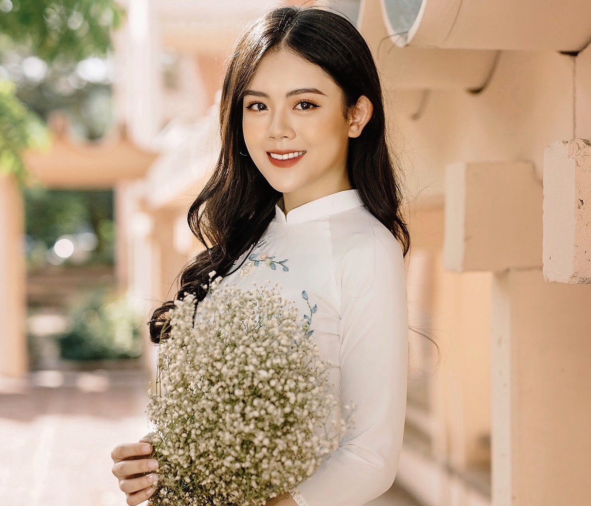 nu sinh dai hoc ngoai thuong anh 3