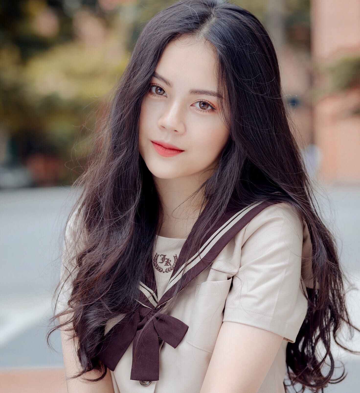 nu sinh dai hoc ngoai thuong anh 4