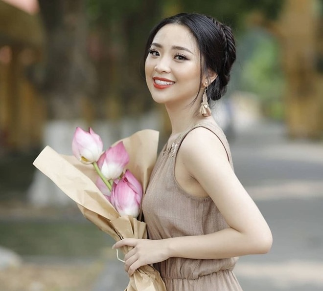 nu sinh xinh dep dai hoc kinh te quoc dan anh 7