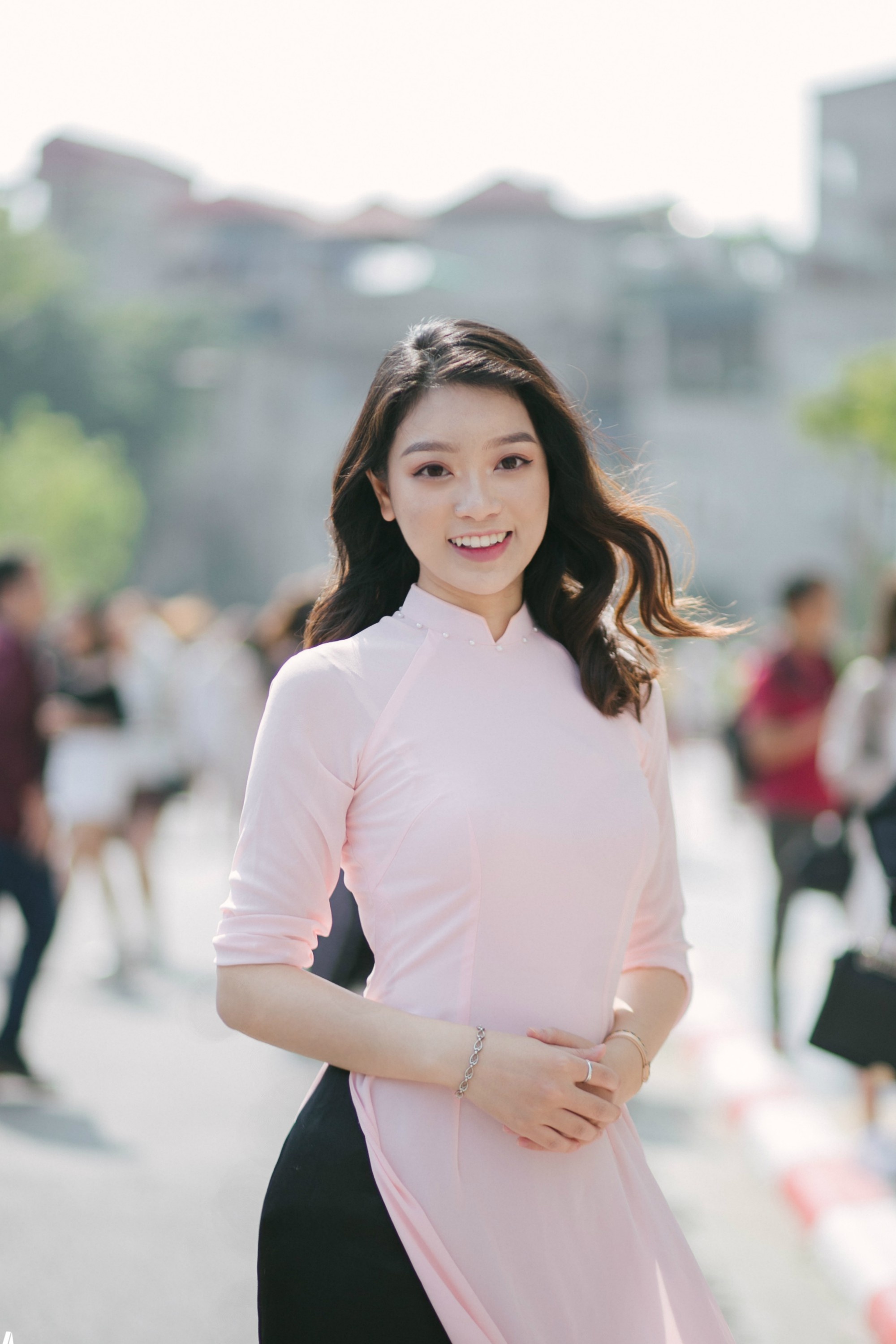 nu sinh xinh dep dai hoc kinh te quoc dan anh 1