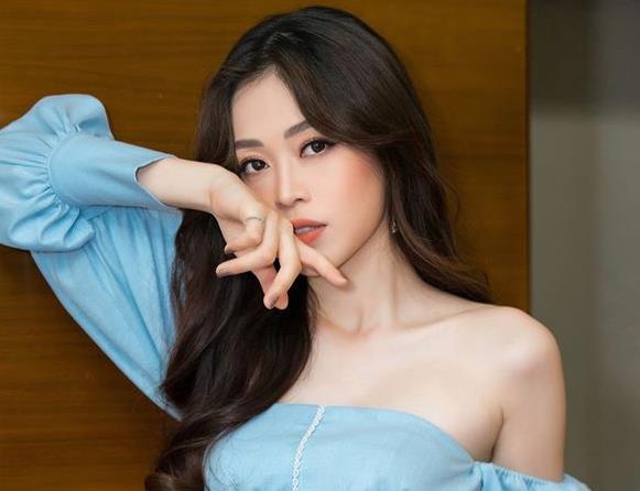 Nu sinh DH Kinh te Quoc dan la thu khoa, hoa khoi hinh anh