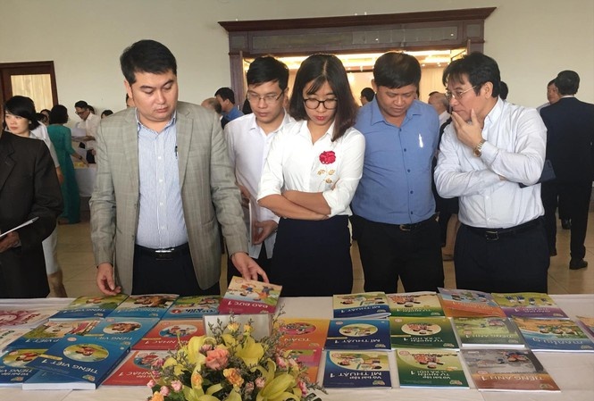 sgk chuong trinh moi anh 1