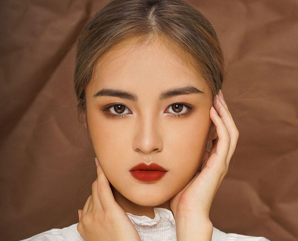 Nu sinh DH Ngoai thuong hoc gioi, thich lam MC hinh anh