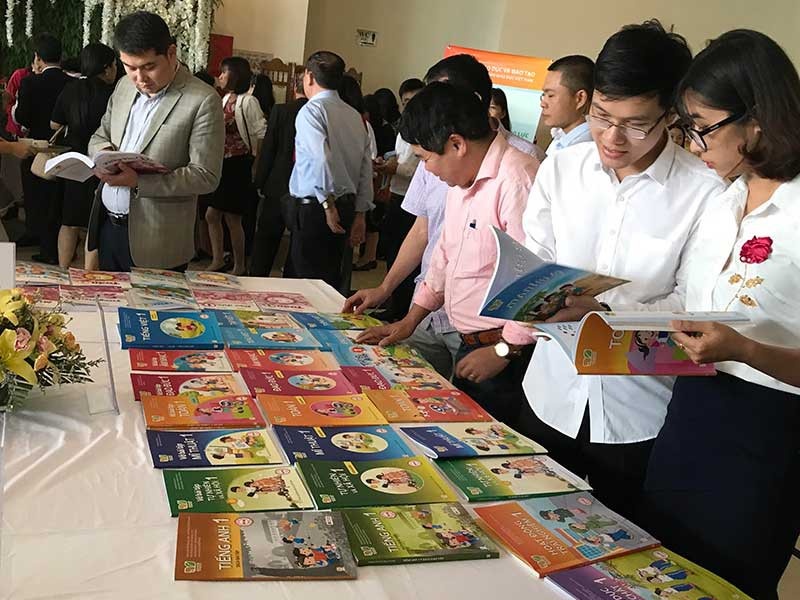 sgk chuong trinh moi anh 1