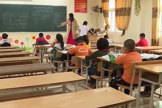 Hon 2.000 hoc sinh o Ha Noi tiep tuc nghi hoc hinh anh