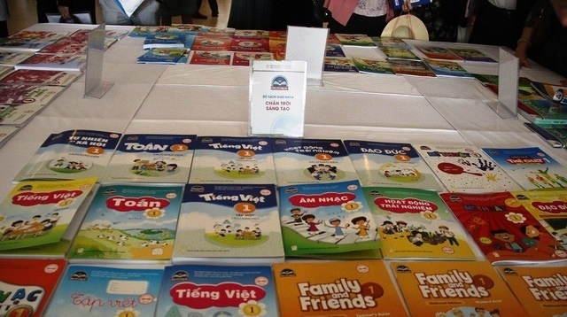 chọn sách giáo khoa ảnh 1 chon sach giao khoa anh 1