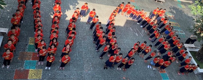 sinh vien xem da bong anh 6