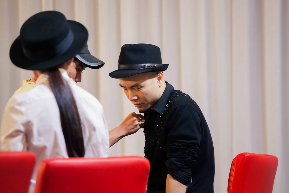 Giam khao Next Top Model nhap vien vi duoi suc hinh anh