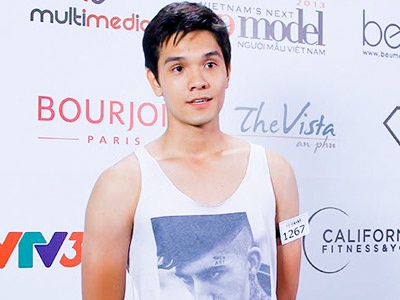 Hot boy Viet kieu Nga 1m92 gay sot casting Next Top Model hinh anh