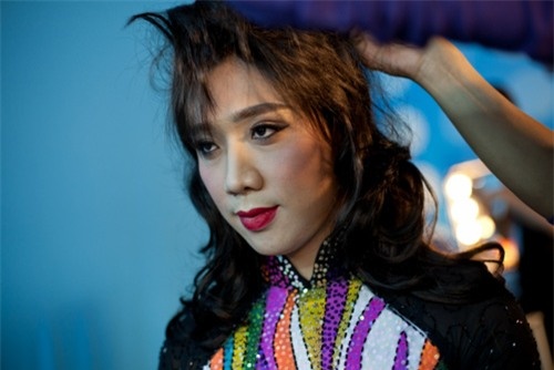 Khoanh khac sao nam Viet ban ron 'to son, diem phan' hinh anh