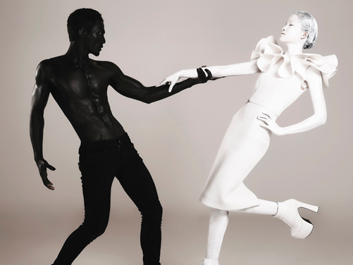 Trai xinh gai dep Next Top tao bao voi 'Nu hon vinh cuu' hinh anh