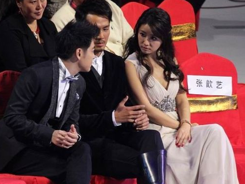 Luat ngam tham do cua showbiz Hoa ngu hinh anh