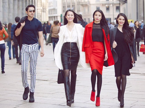 Chan dai Viet tha dang noi bat tren pho Milan hinh anh