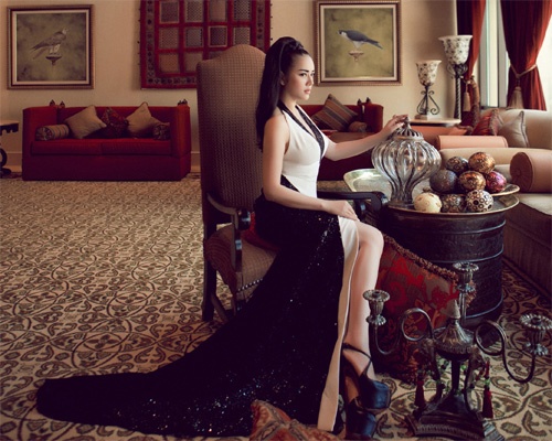 Ly Nha Ky dep kieu sa trong phong khach san sieu sang hinh anh